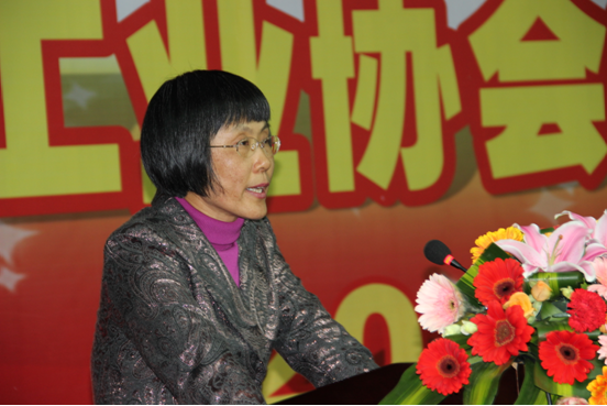2013.3.15第五次会员大会曾.png