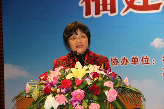 2013.12.20年会陈婉如.png